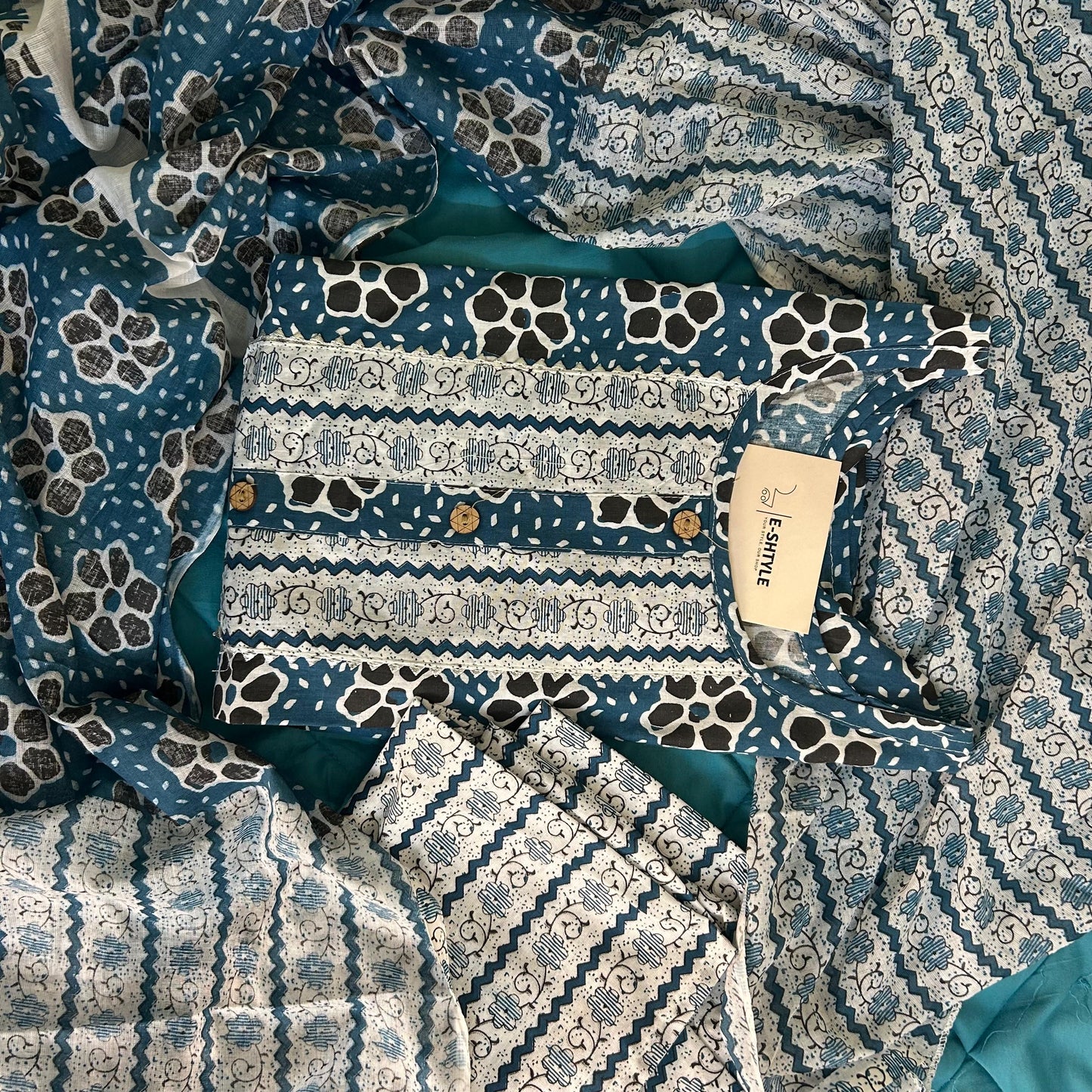 Indigo Petalscape – Bold Meets Playful